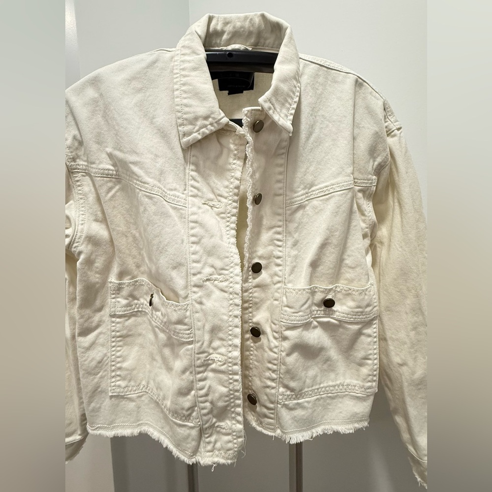 Sanctuary Cropped Denim Ivory Jacket Size S – Like New - Picture 2 of 4